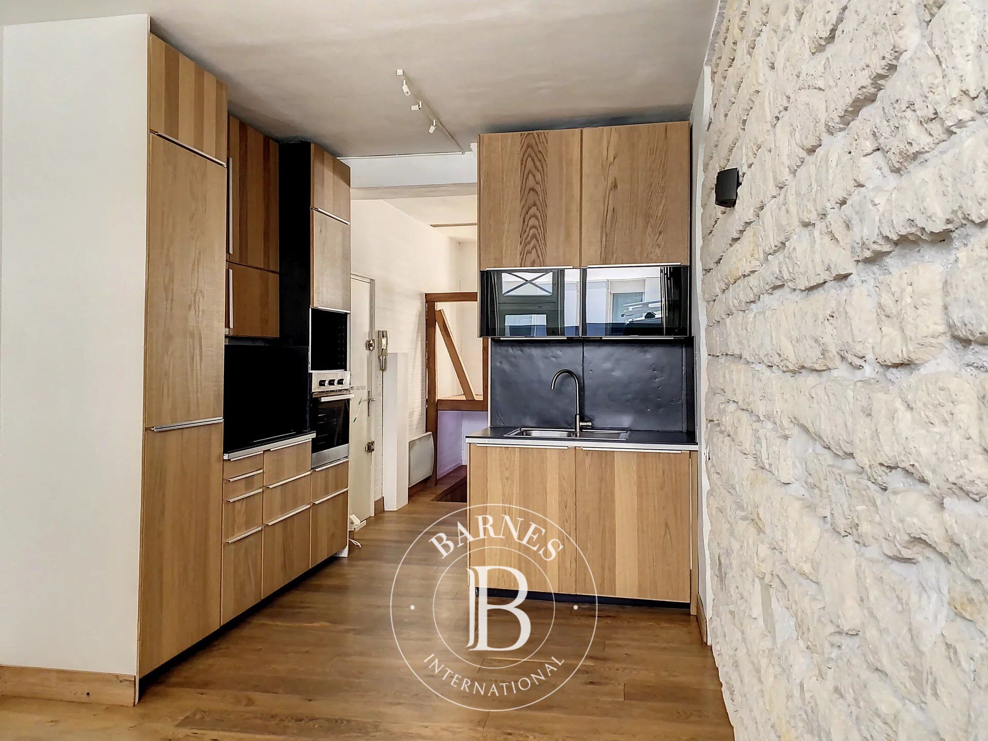 Le service location de la Maison BARNES vous propose ce bien: - picture 1