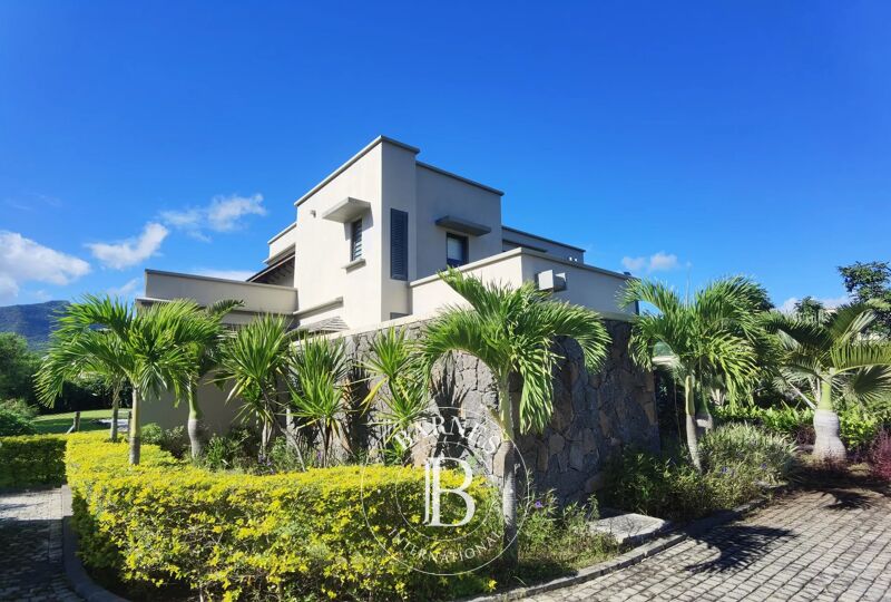 Venta, Villa Rivière Noire - picture 2