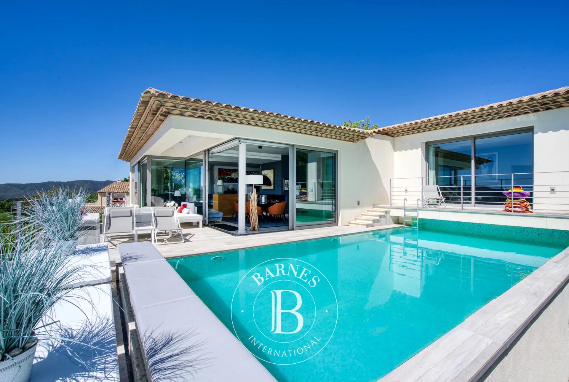 VILLA IN GRIMAUD - 5 BEDROOMS - SEA VIEW - SWIMMING POOL - picture 2