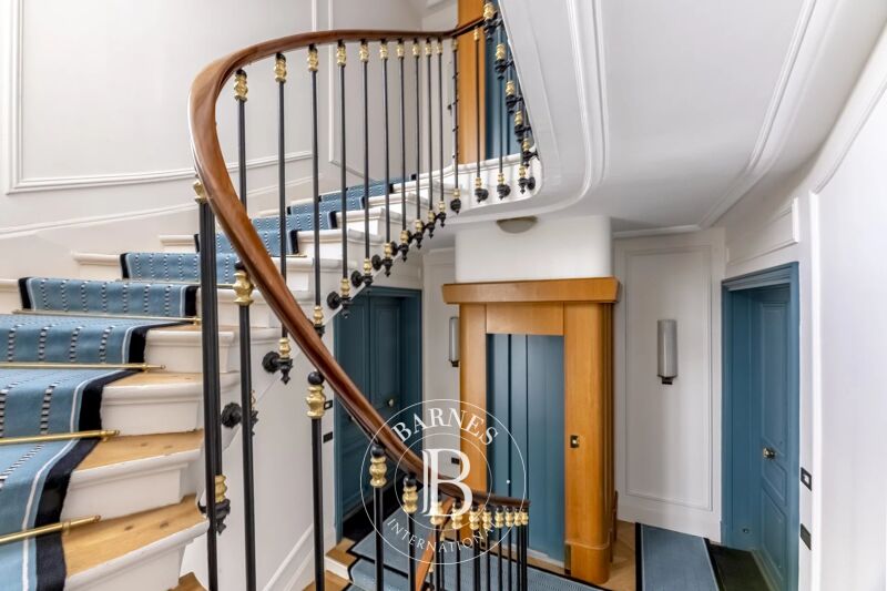 For Sale Apartment | Paris 16ème - picture 2