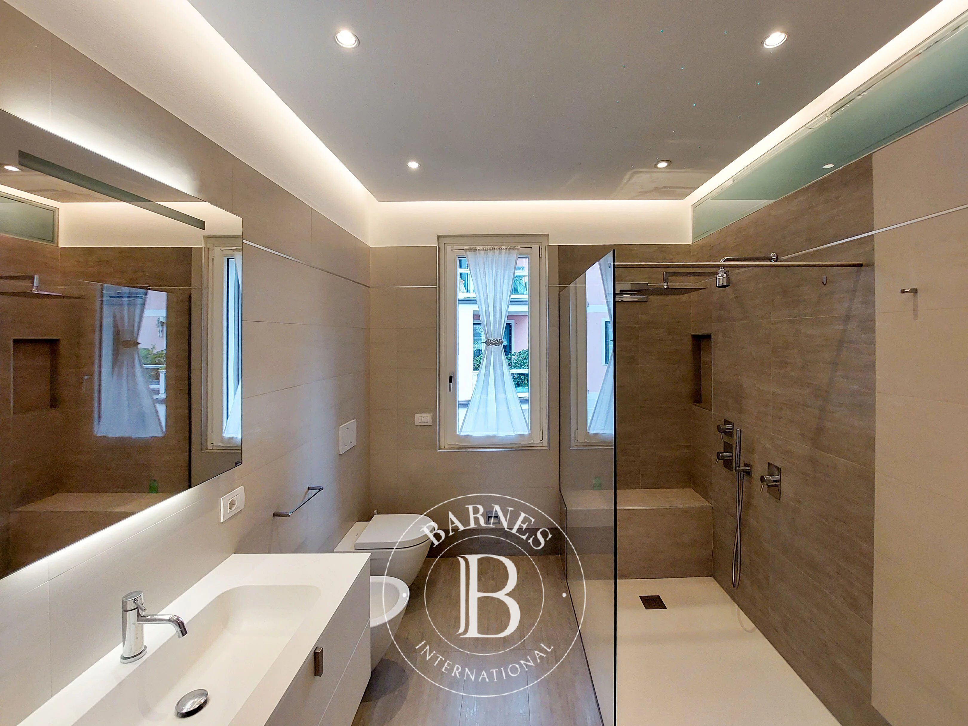 Villa Varese - picture 15