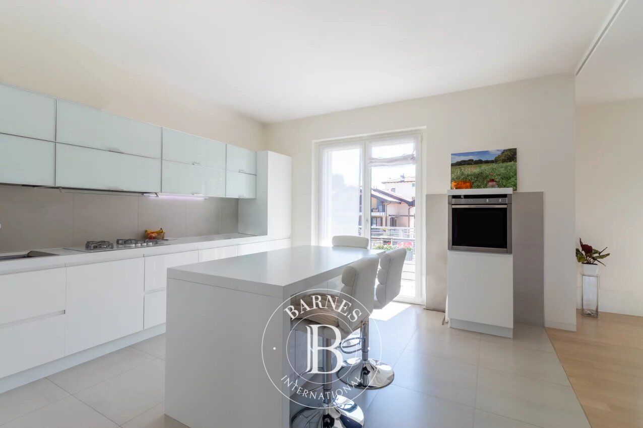 Villa Varese - picture 5