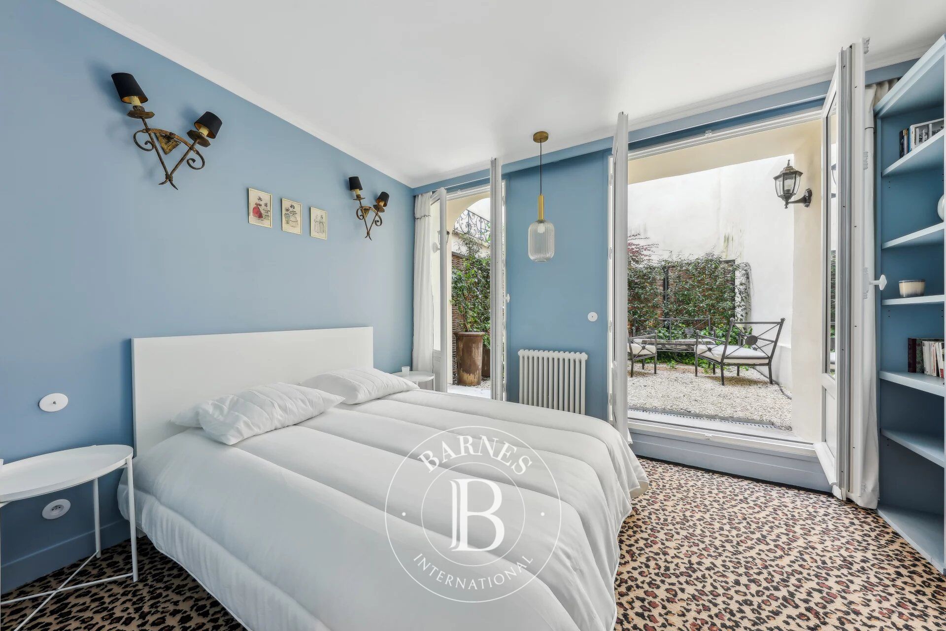 Paris 6 - Monnaie - Rare - Studio rénové - Jardin privatif  - Calme - picture 1