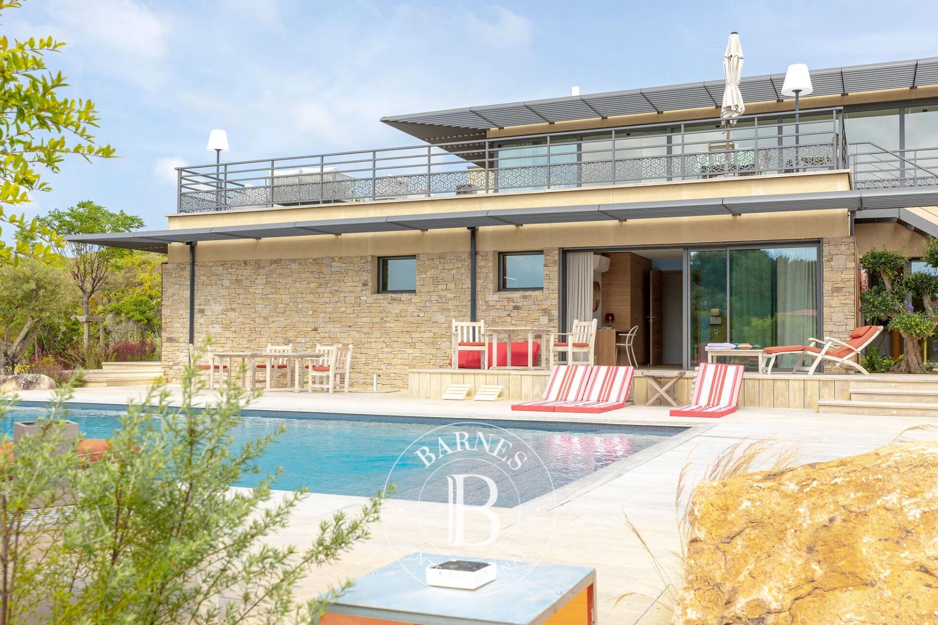 Villa Bonifacio - picture 1