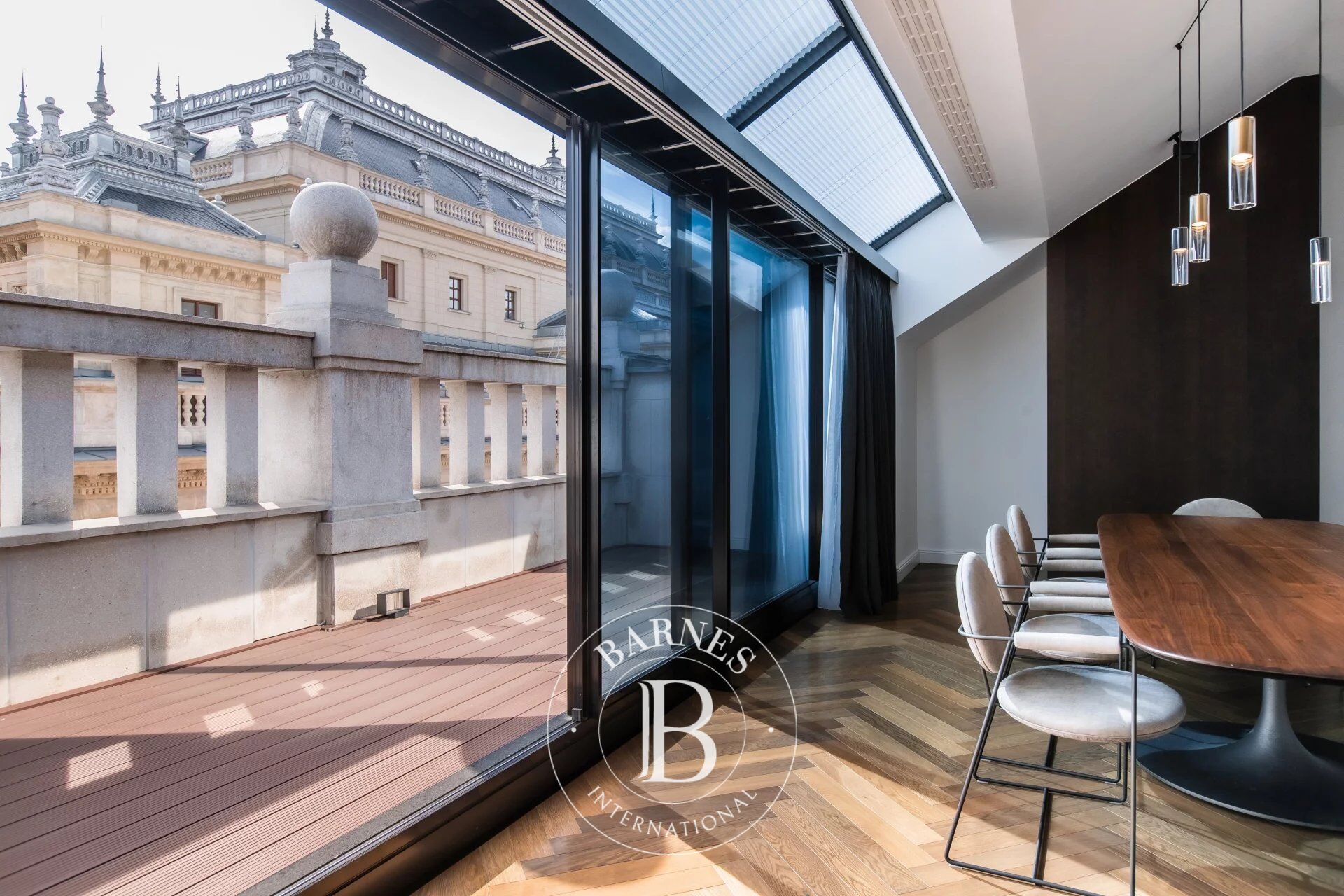 Panoramic luxury penthouse near the Opera House and the Ballet Institute - picture 2
