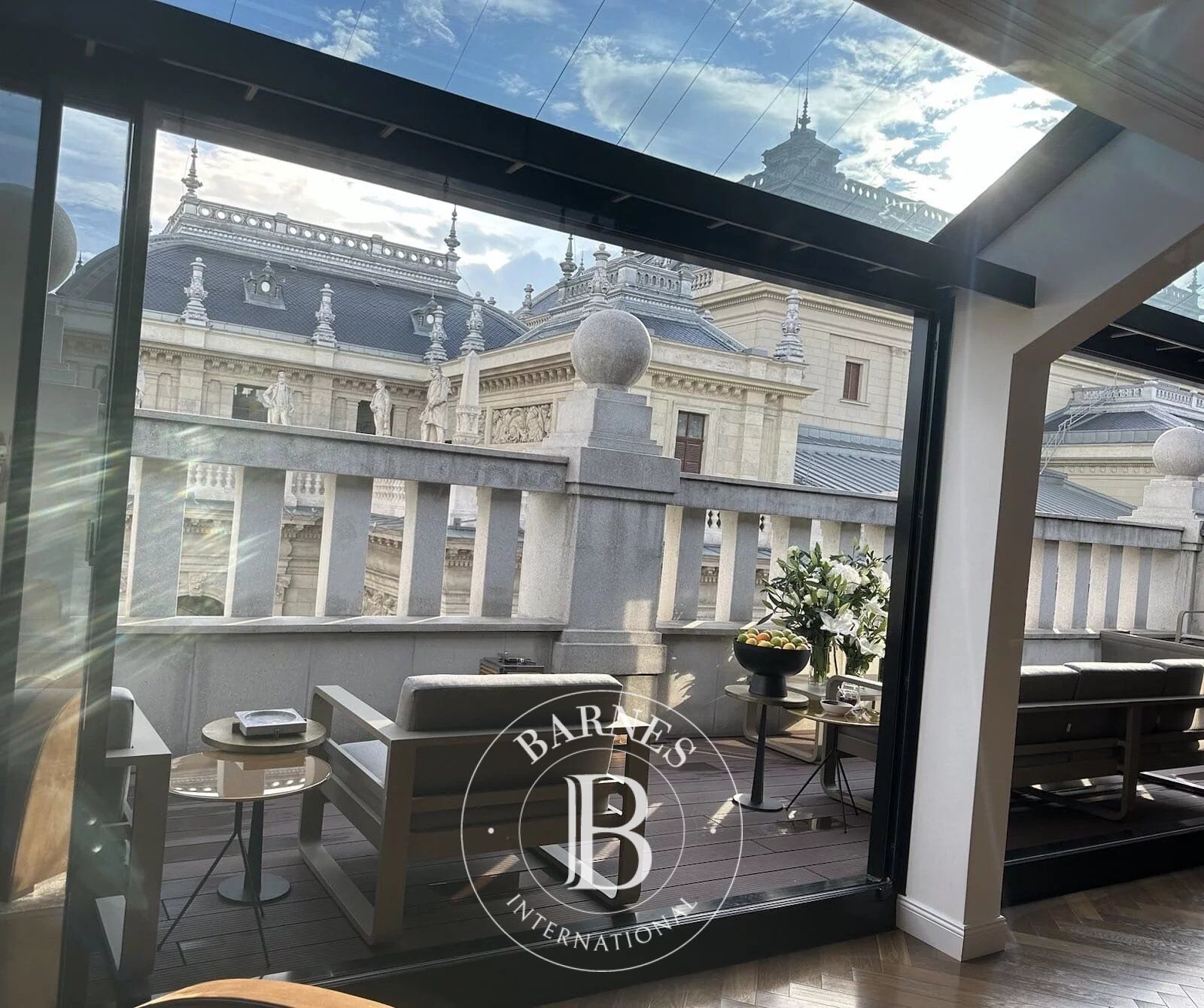 Panoramic luxury penthouse near the Opera House and the Ballet Institute - picture 3