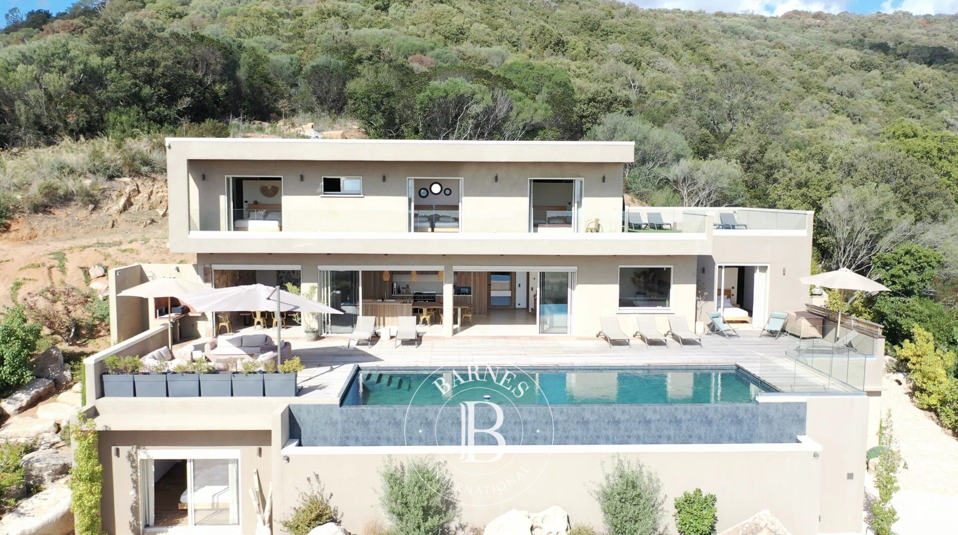 Villa Sainte-Lucie-de-Porto-Vecchio - picture 1