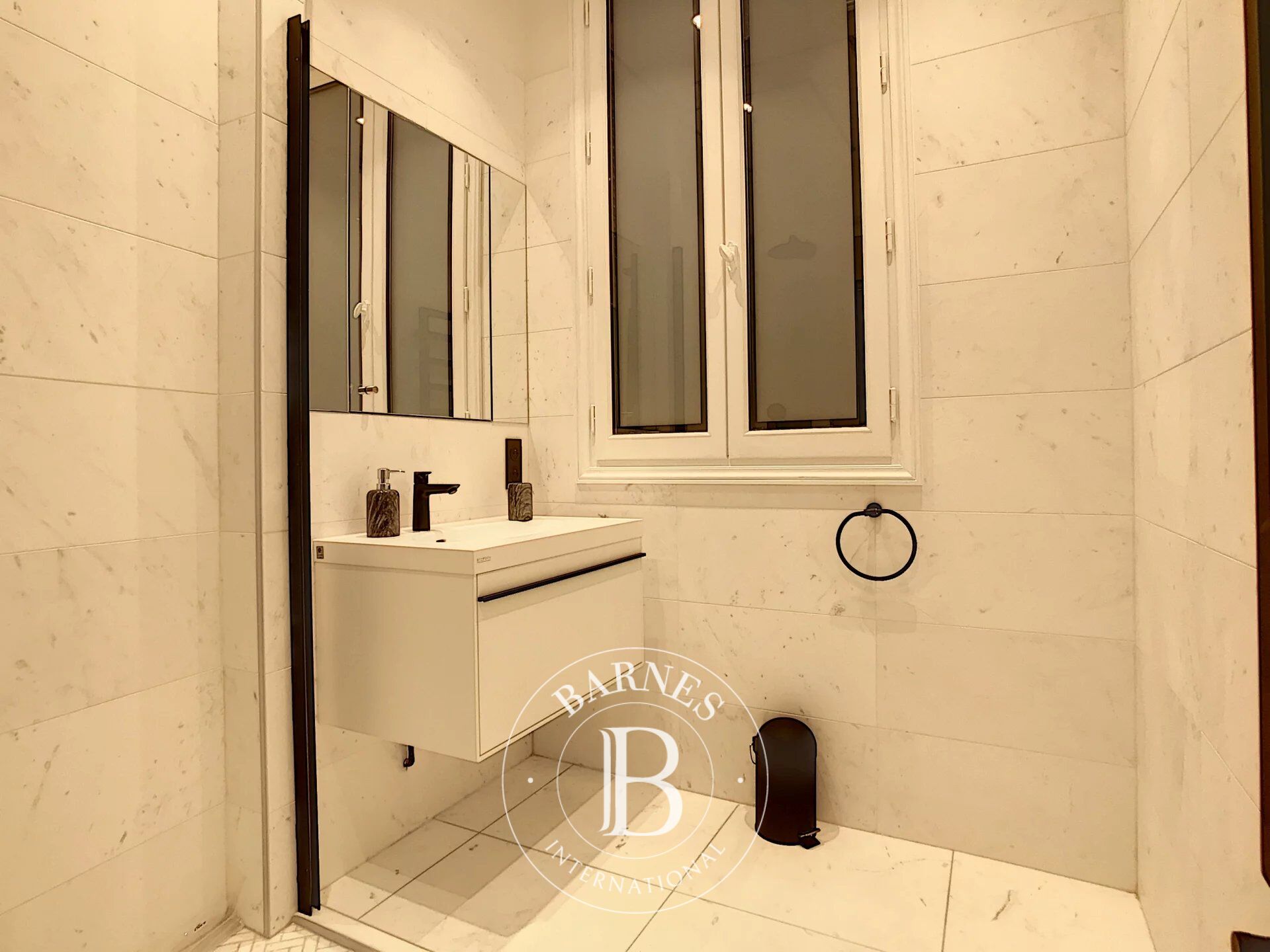 Rented, Apartment Paris 9ème - picture 9