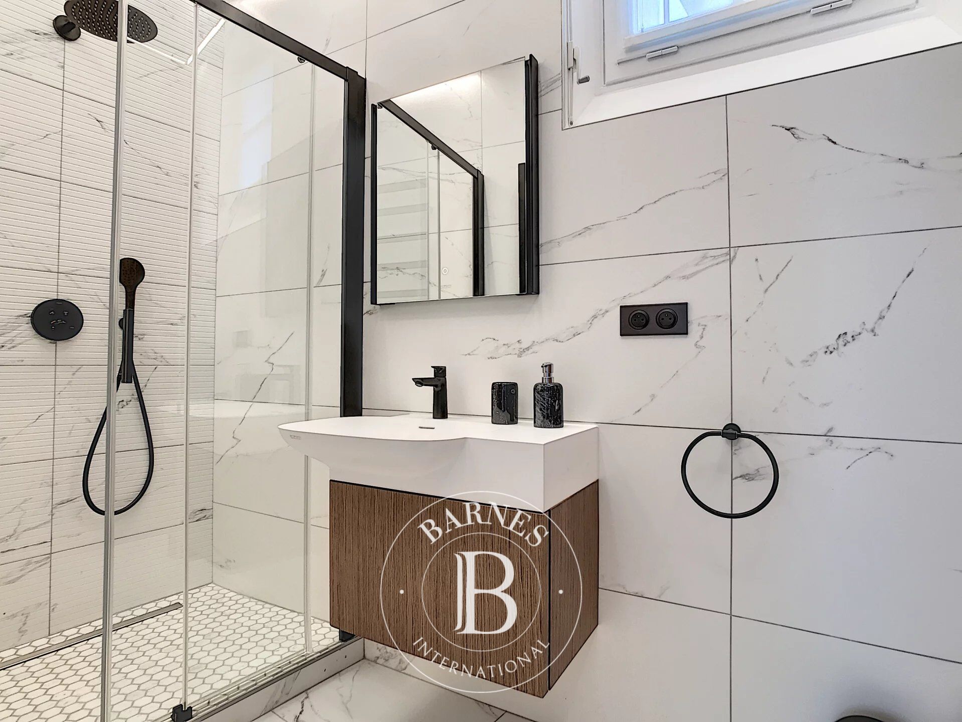 Rented, Apartment Paris 9ème - picture 5