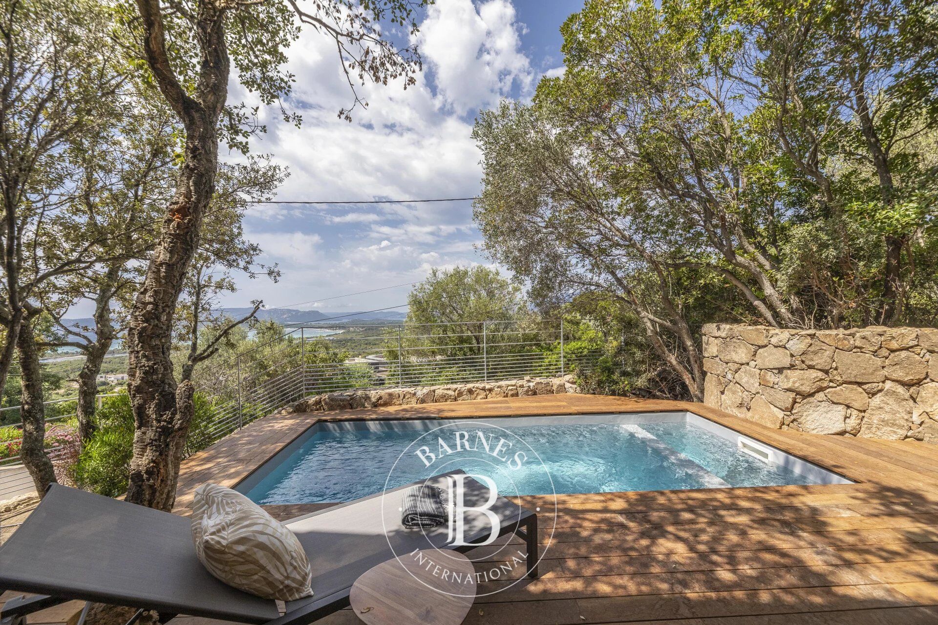 Arasu, Chalet 2 chambres, piscine, vue mer, proche plage - picture 1