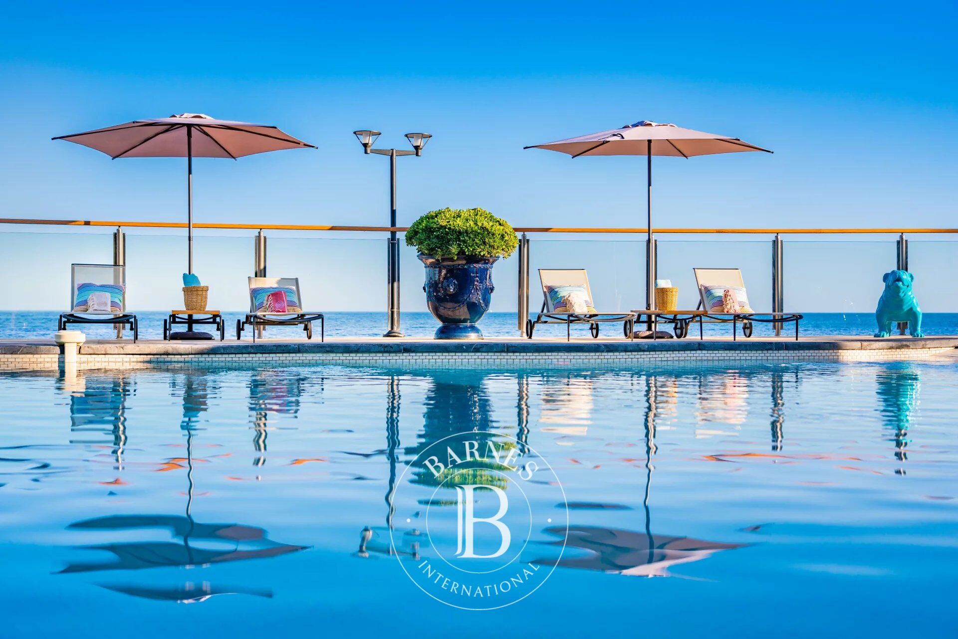 Villa Saint-Raphaël - picture 1