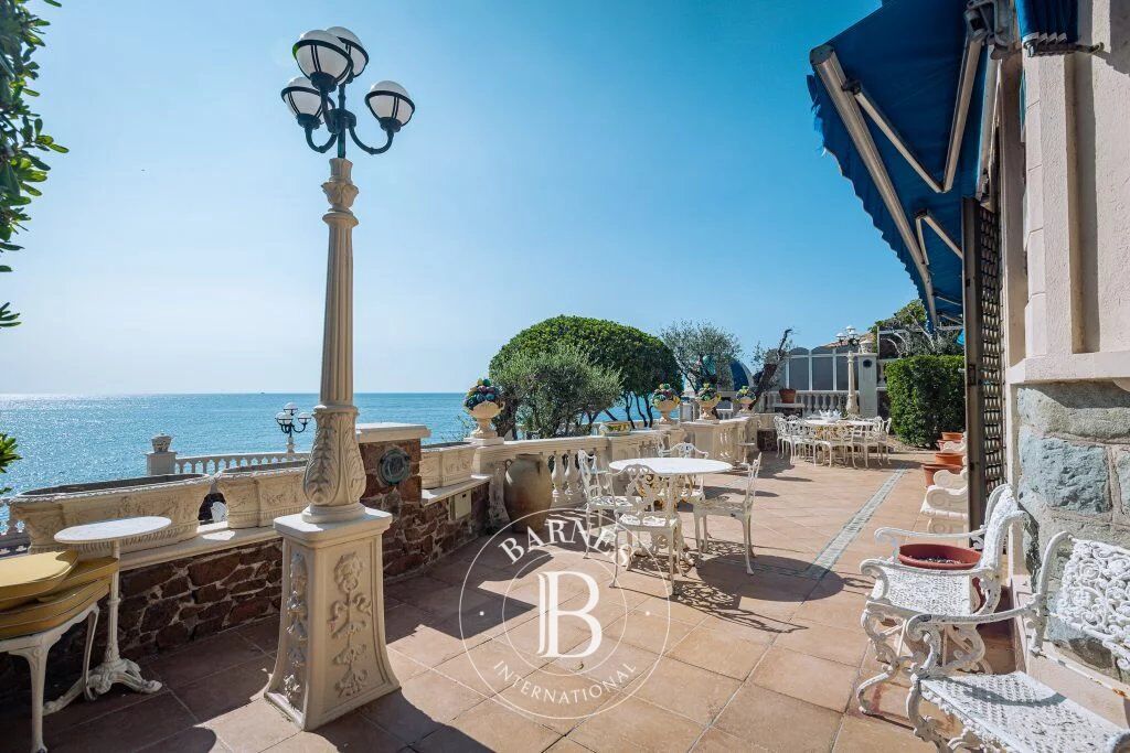 Villa Saint-Raphaël - picture 2