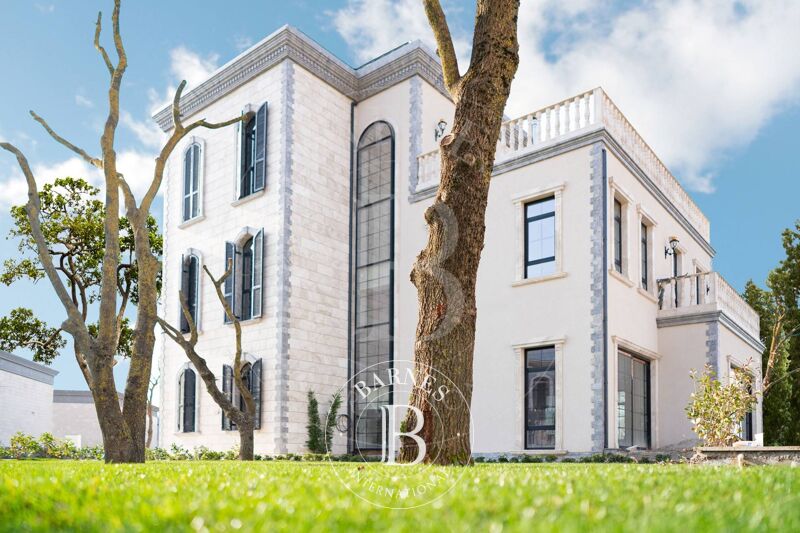 New development Istanbul - picture 1