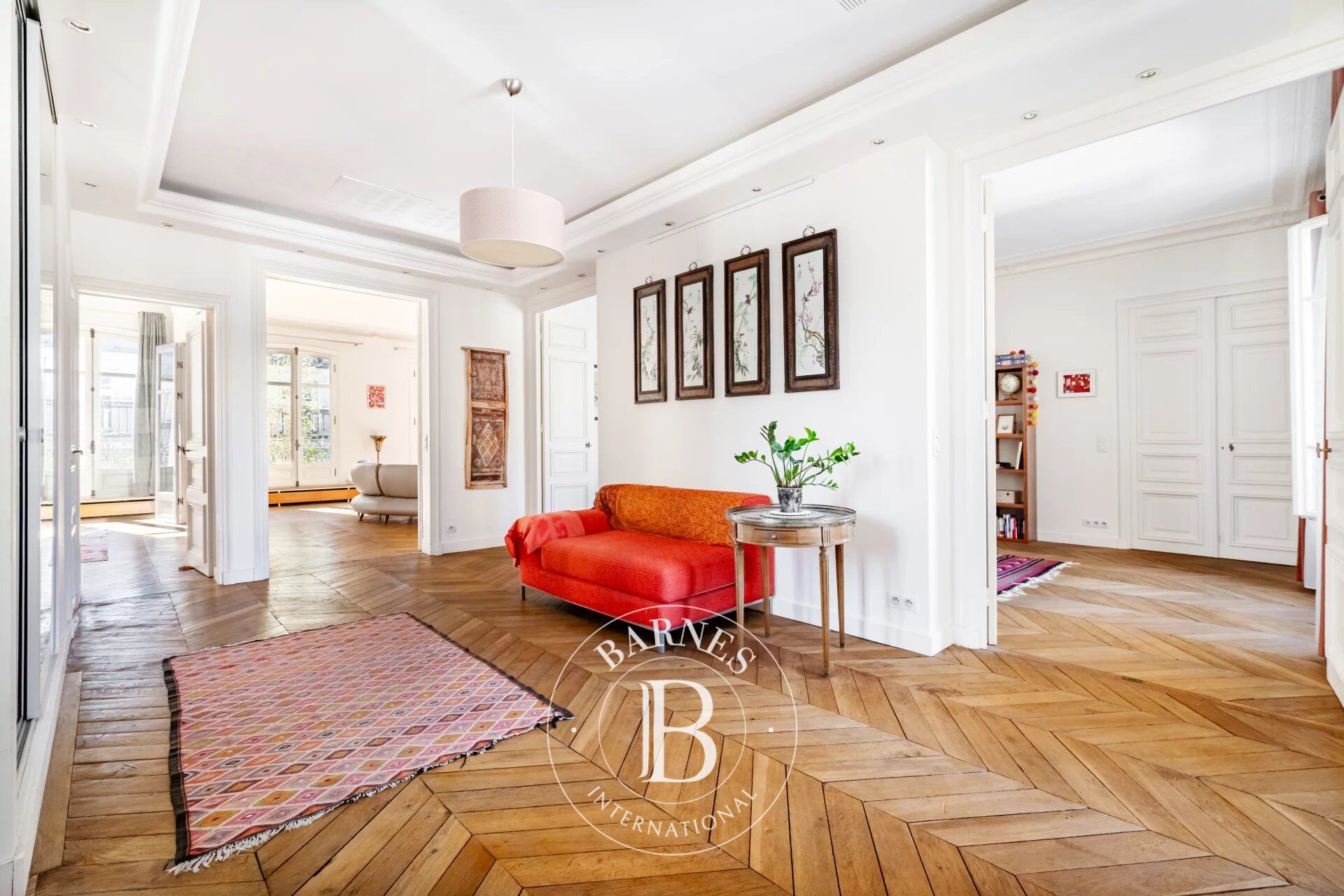 Piso Paris 8ème - picture 3