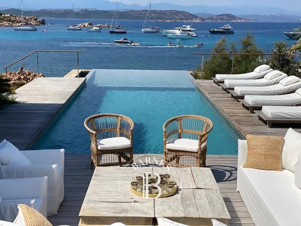 Villa Bonifacio - picture 1