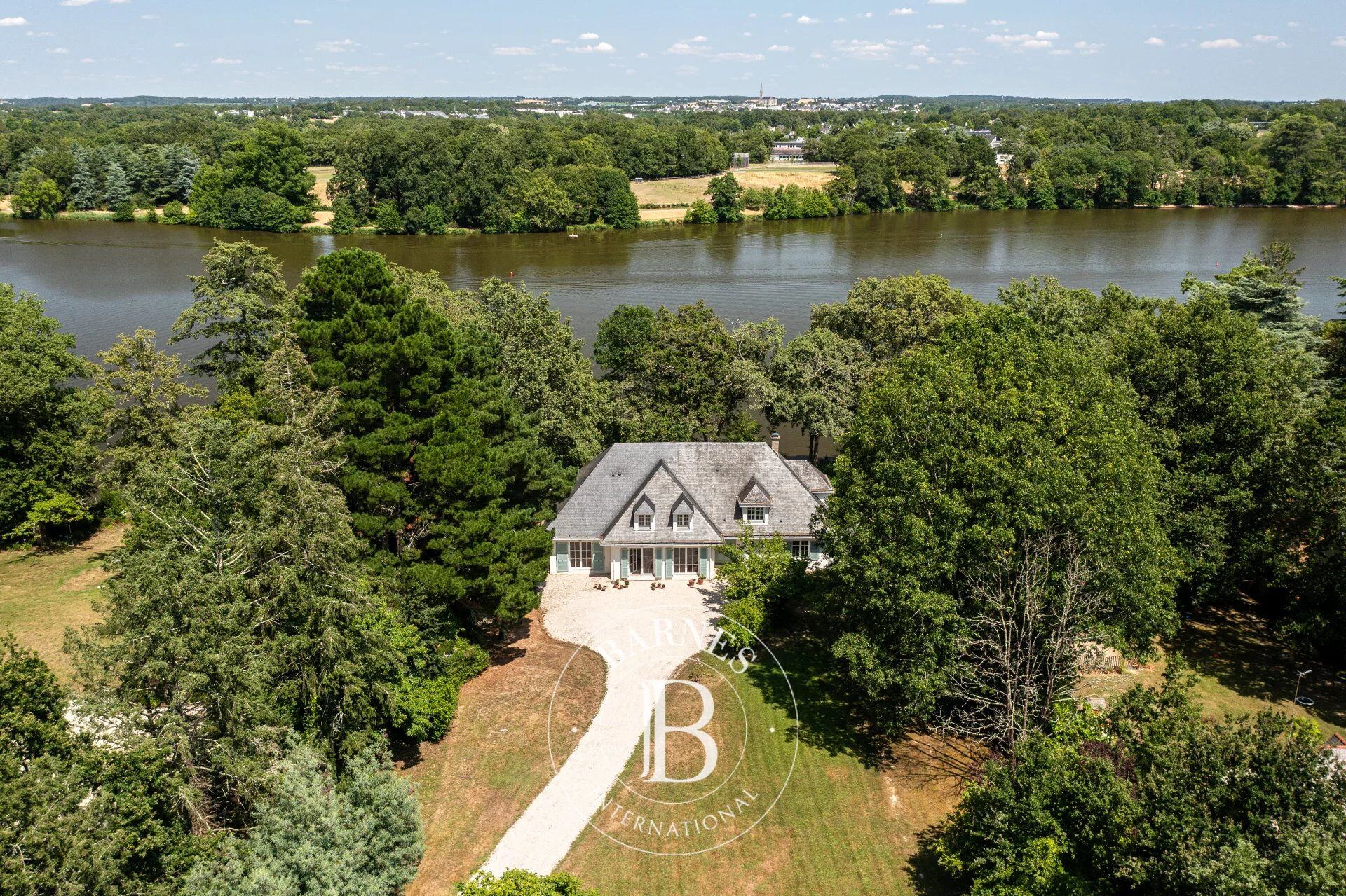 LA CHAPELLE SUR ERDRE - Maison familiale sur les bords de l'Erdre - picture 1