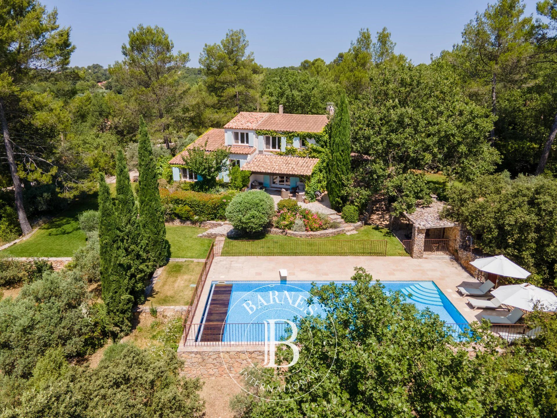 Saint-Maximin-la-Sainte-Baume – Charming Provençal Property in the Heart of the Green Provence - picture 1