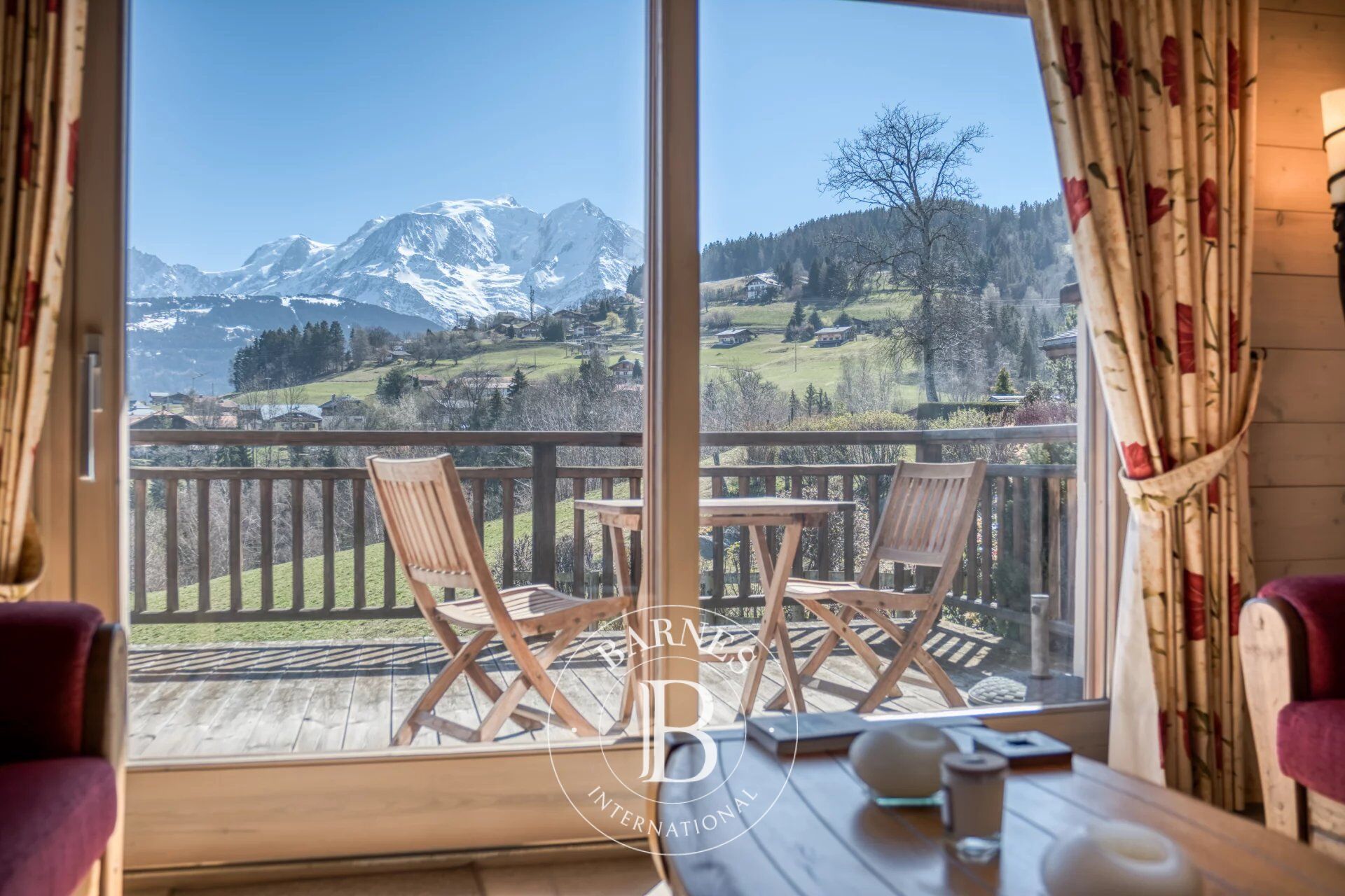 DEMI-CHALET - VUE MONT-BLANC-3 CHAMBRES ENSUITE - picture 2