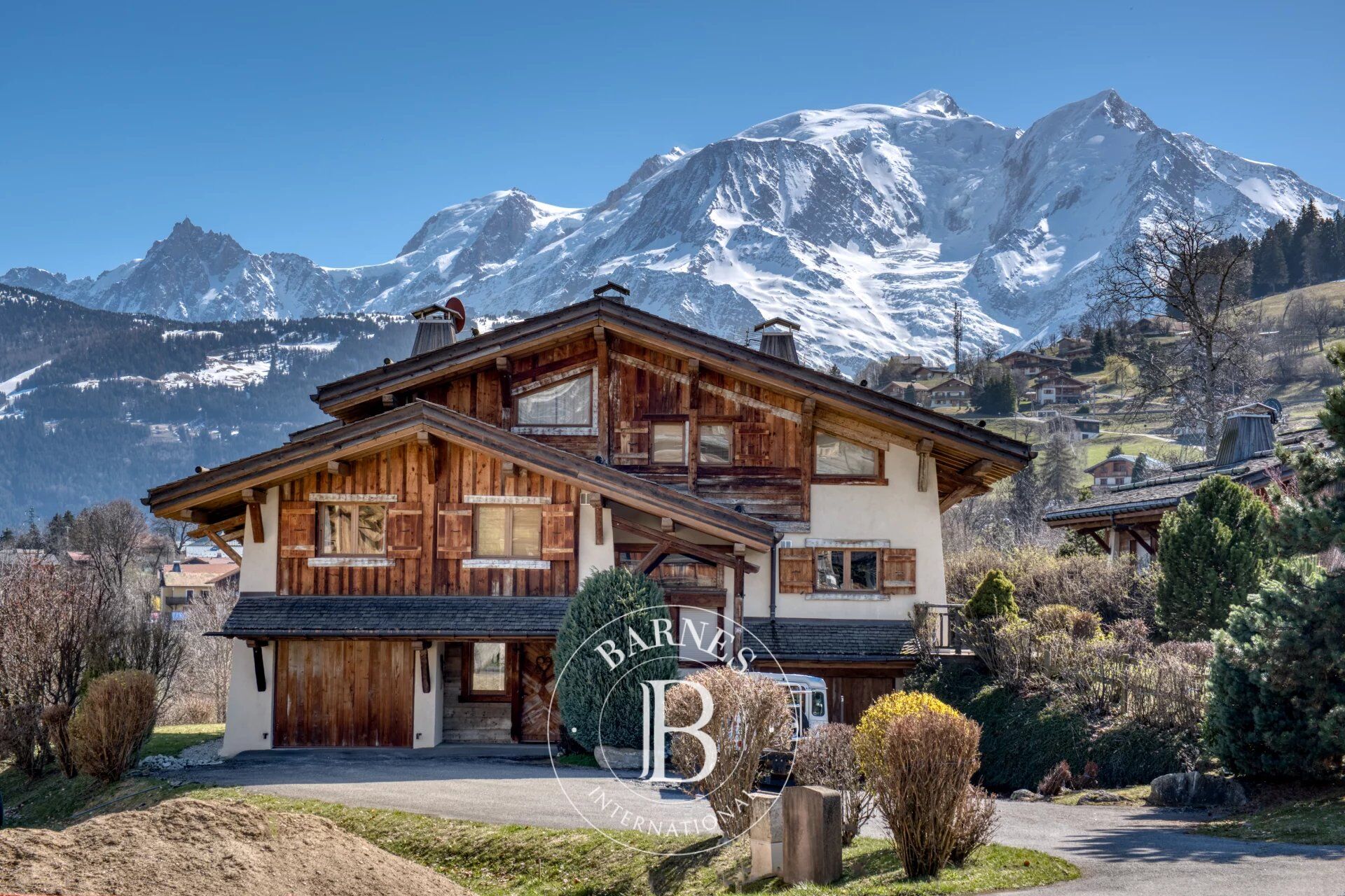 DEMI-CHALET - VUE MONT-BLANC-3 CHAMBRES ENSUITE - picture 1