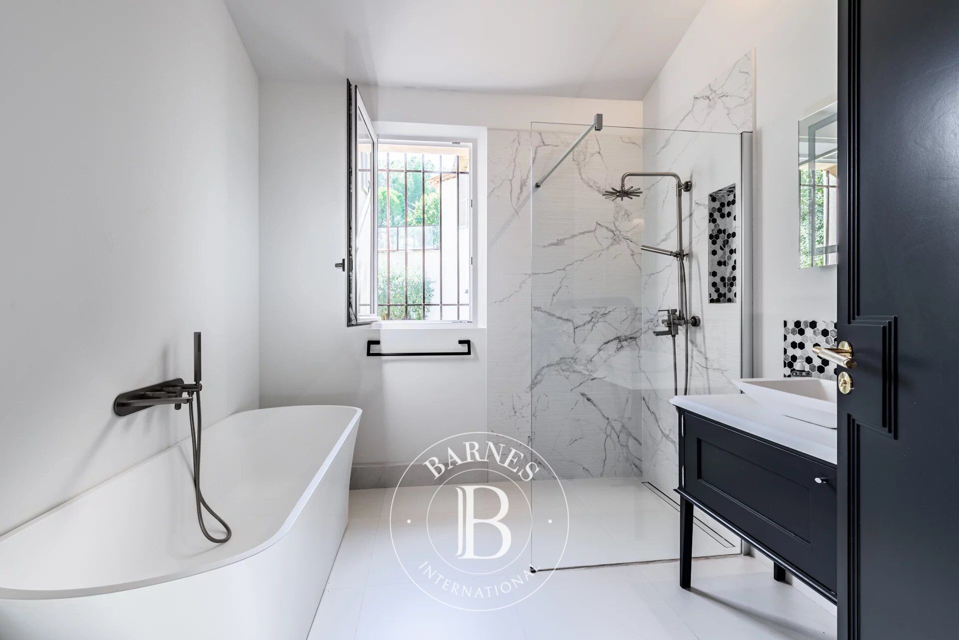 Villa Valbonne - picture 17