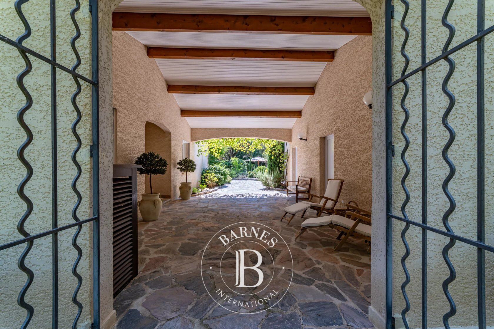 Venta, Villa Castries - picture 6