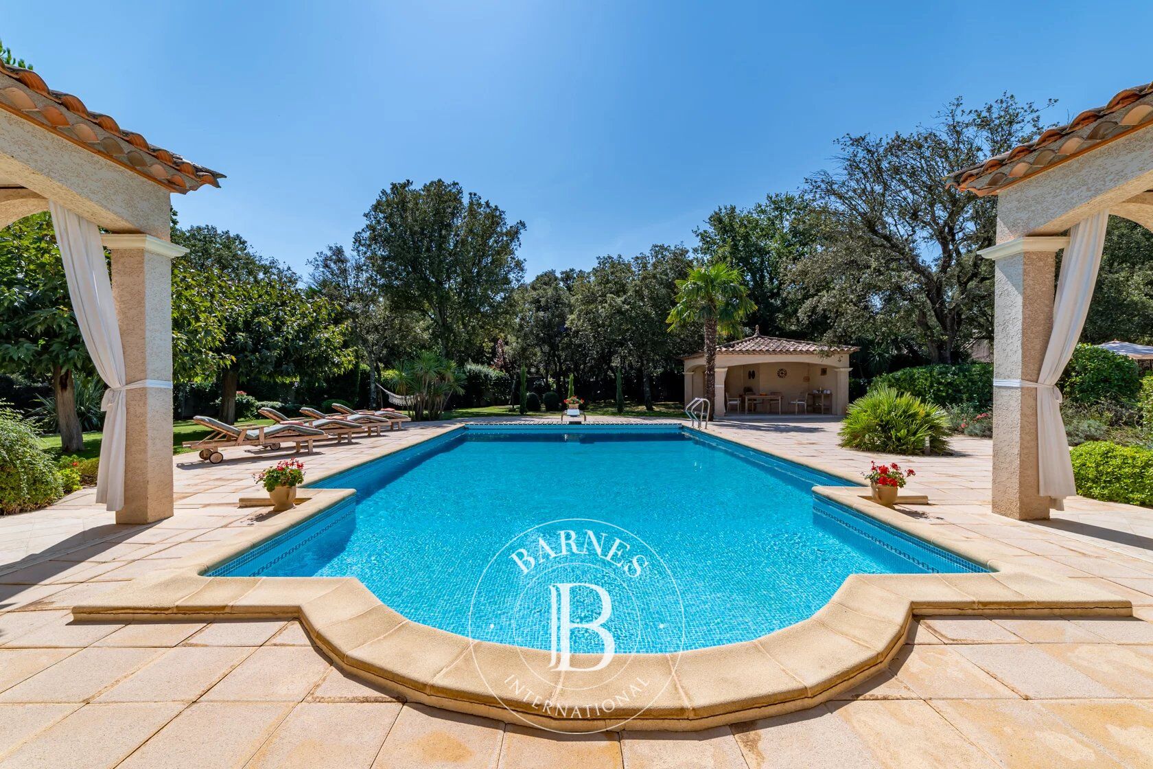 Venta, Villa Castries - picture 4