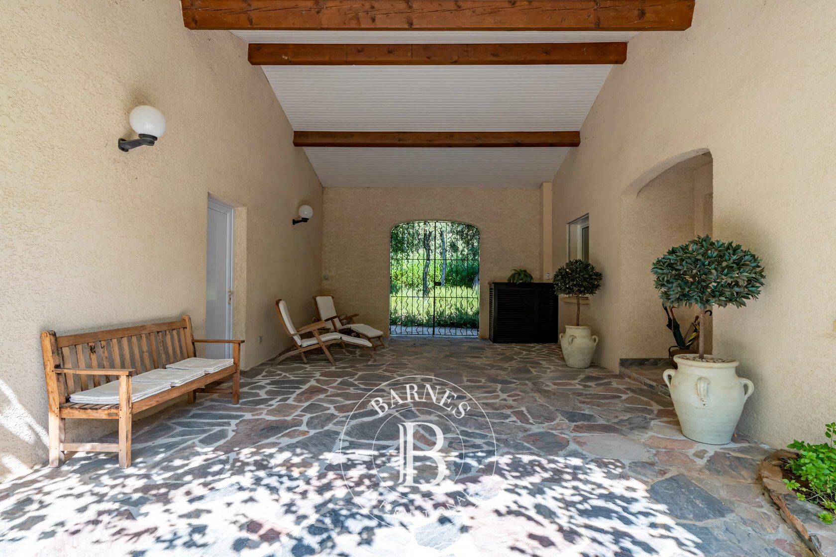 Venta, Villa Castries - picture 5