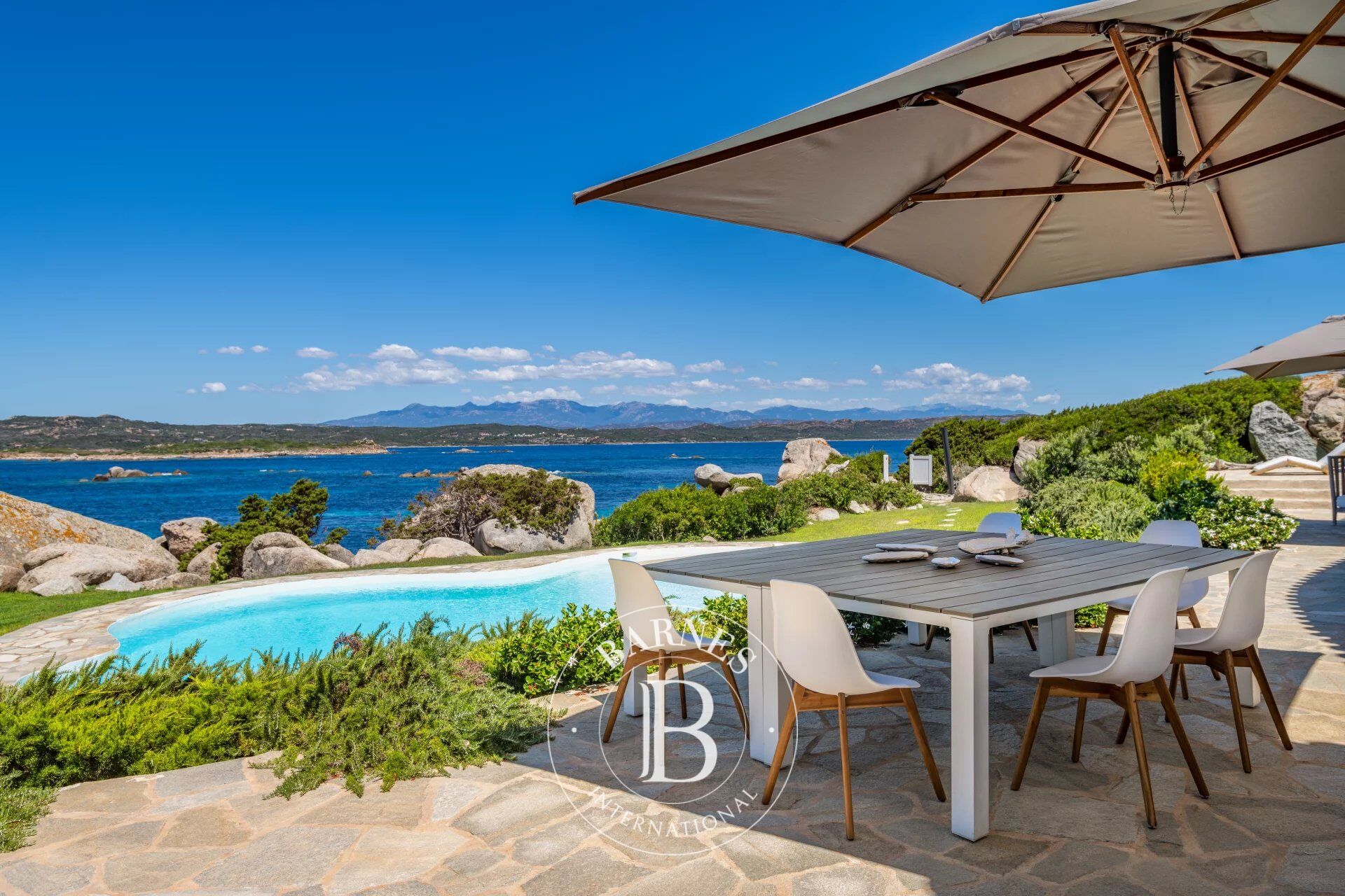 For Rent, Villa Bonifacio - picture 2