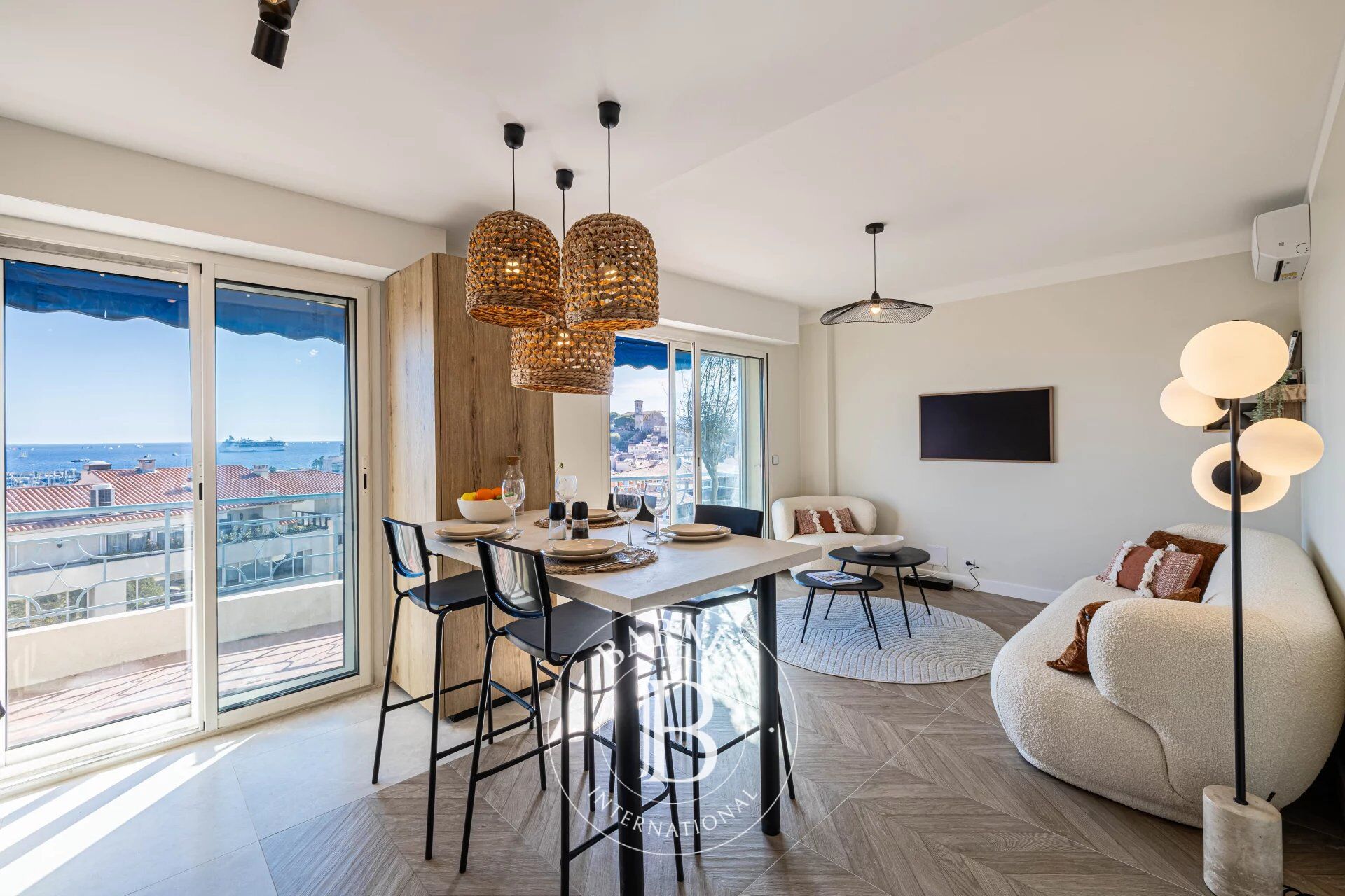 CANNES CENTRE - APARTMENT SEA VIEW - 3 BEDROOMS - picture 3