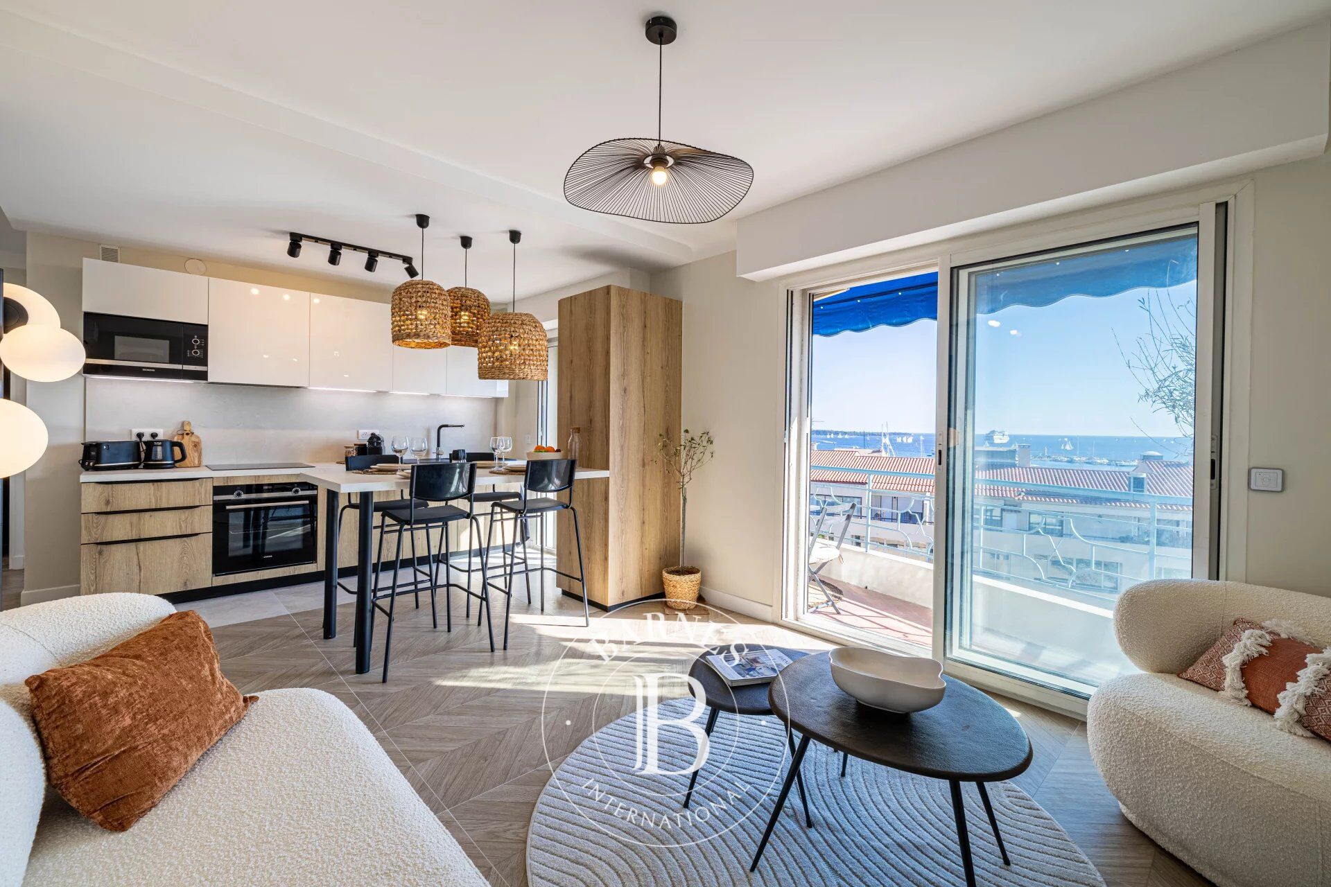 CANNES CENTRE - APARTMENT SEA VIEW - 3 BEDROOMS - picture 1