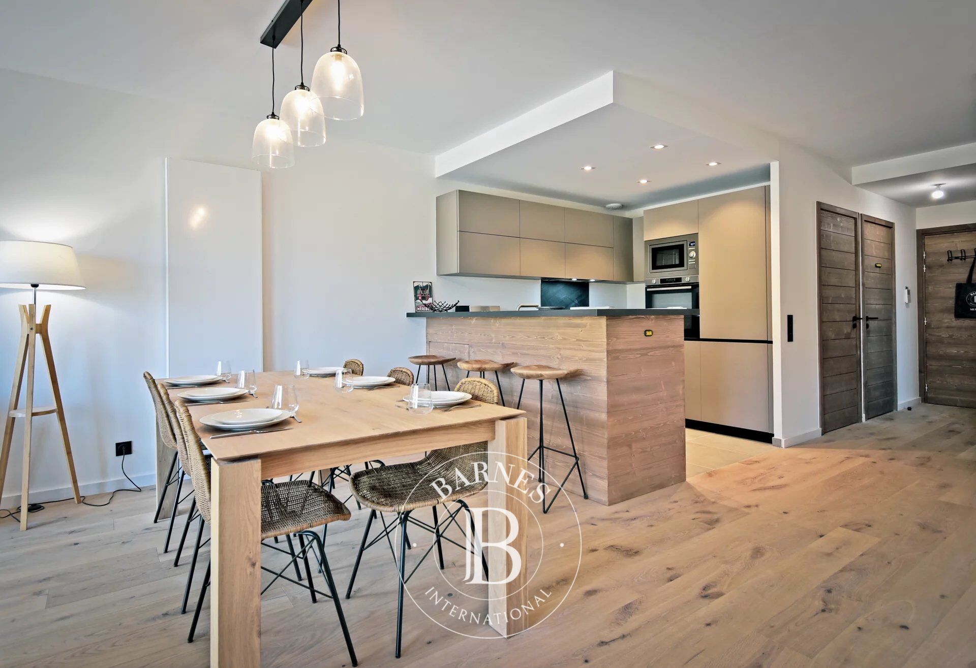 Charmant appartement neuf avec une vue époustouflante - picture 2