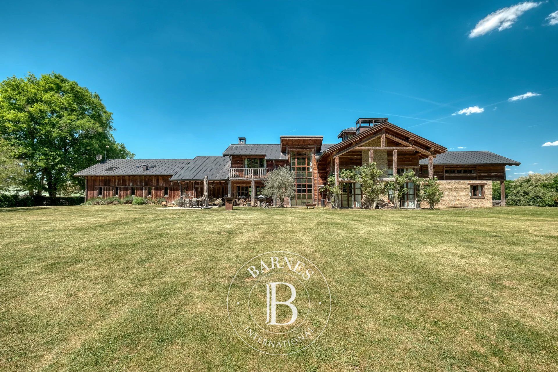 Finca Larchant - picture 1