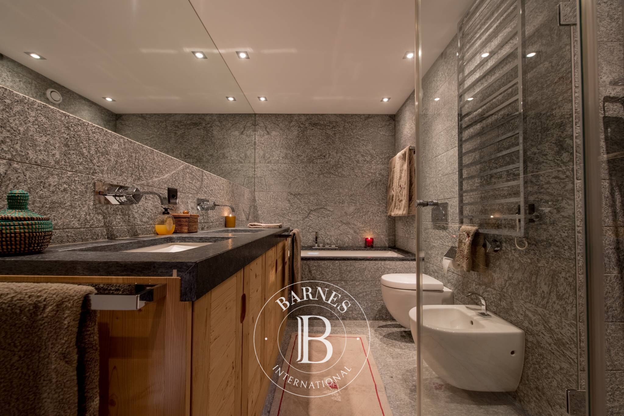 Chalet d’Exception – Ski In / Ski Out sur la Piste du Rouge - picture 3