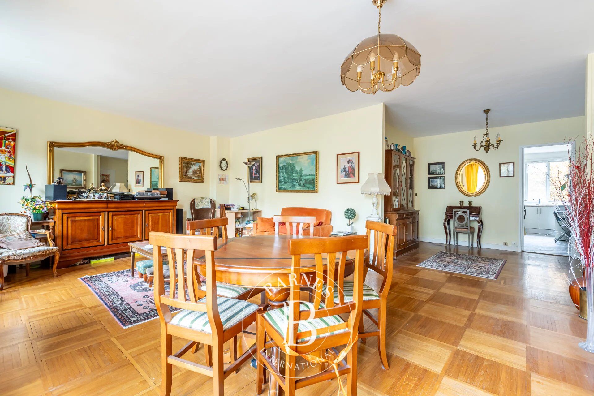 Paris 16 - Auteuil/Exelmans - 2-bedroom dual-aspect apartment - picture 3