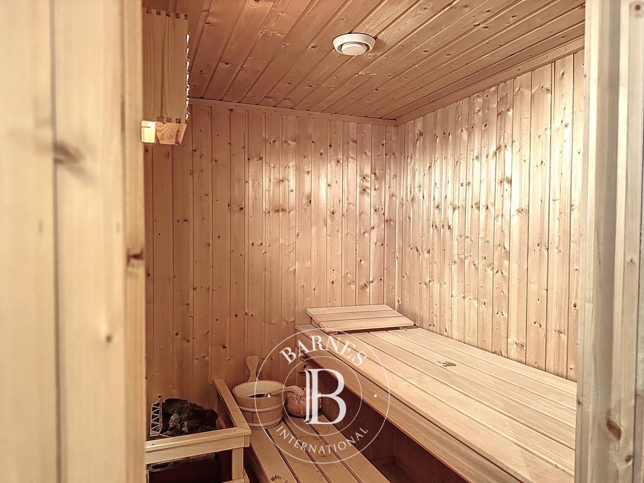 Villa Genolier - picture 5