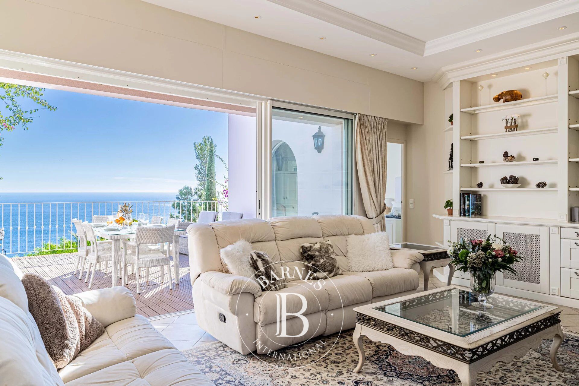 Villa Saint-Raphaël - picture 2