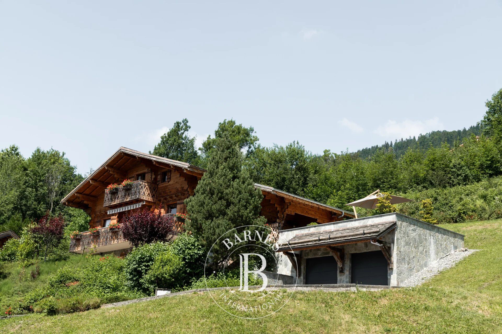 BARNES MONT-BLANC - Chalet dominant - Arâches-la-Frasse - picture 1