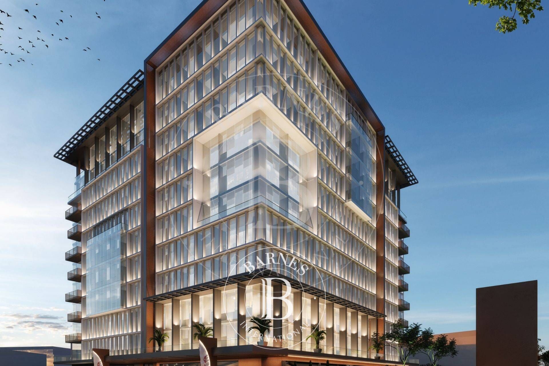 A Dynamic Hub of Home Offices and Commercial Spaces in a Historic Locale - picture 1