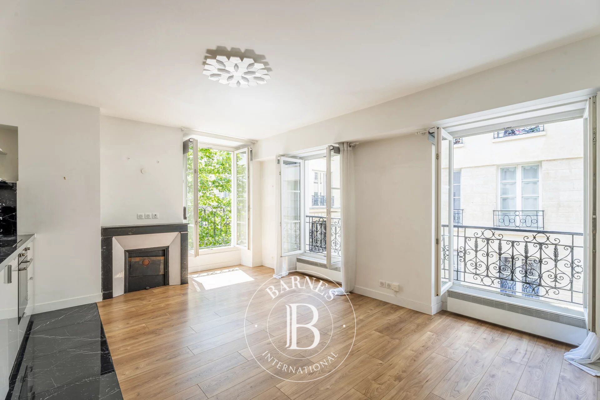 Piso Paris 4ème - picture 1