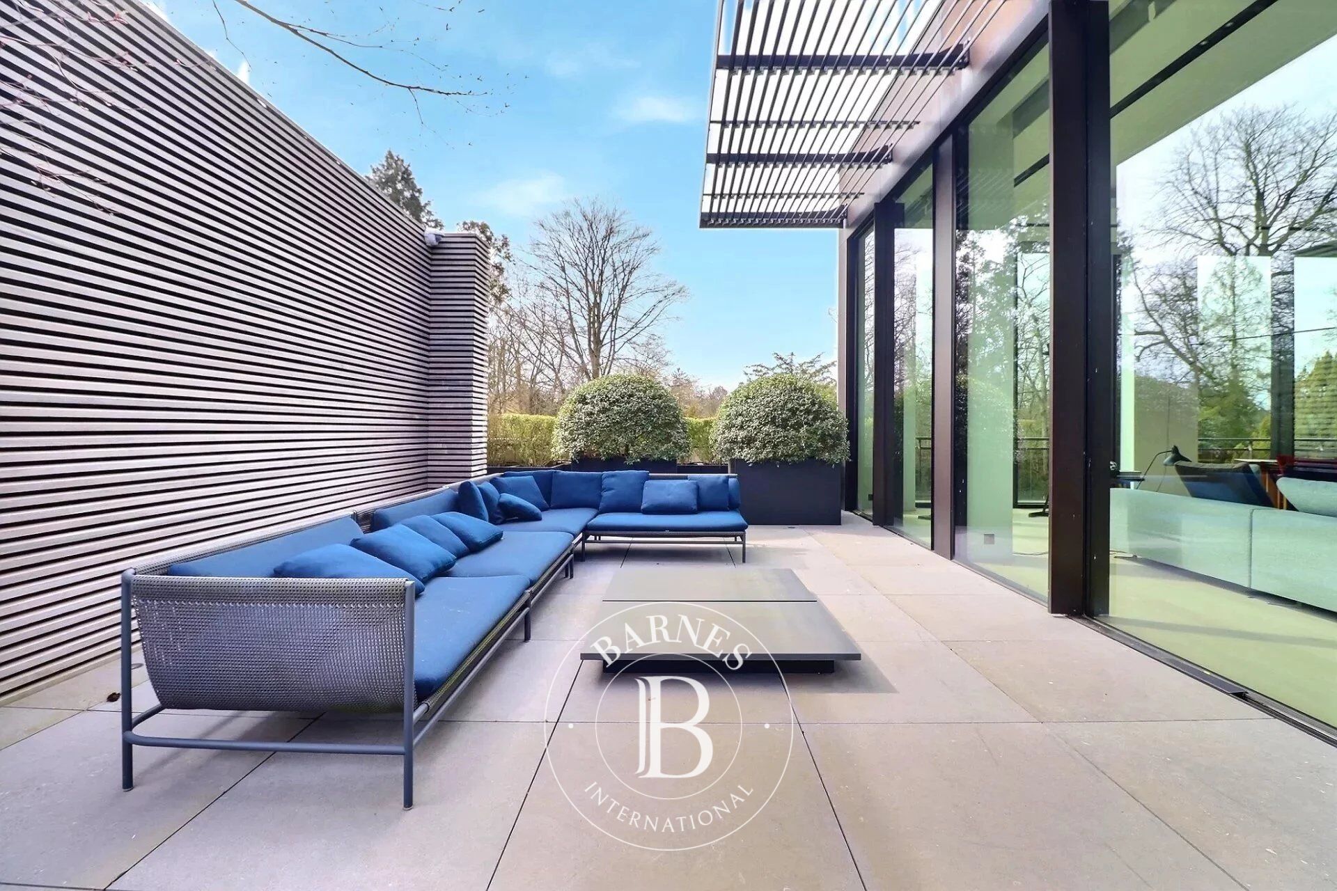 Casa Uccle - picture 1