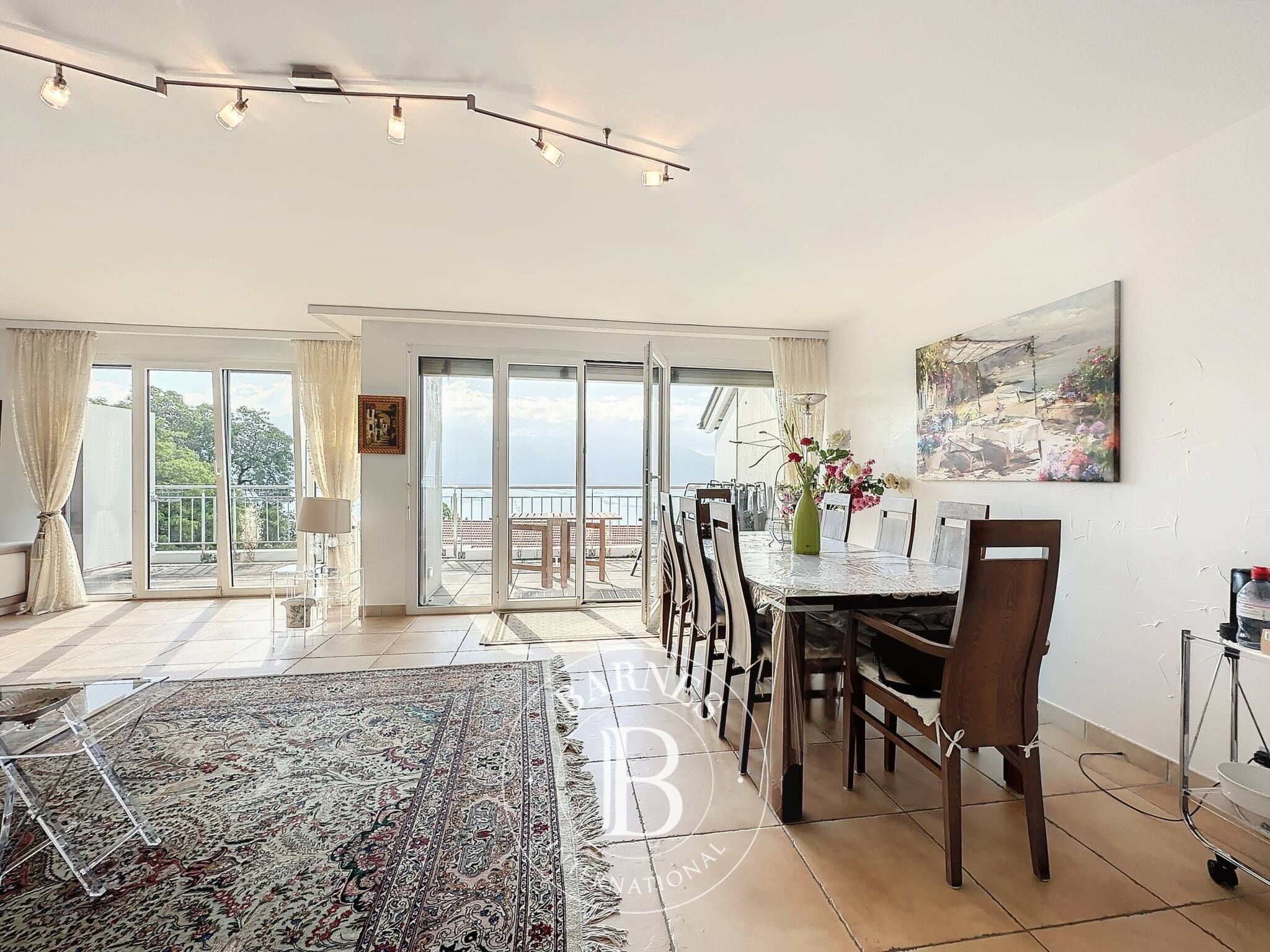 Daire Montreux - picture 30