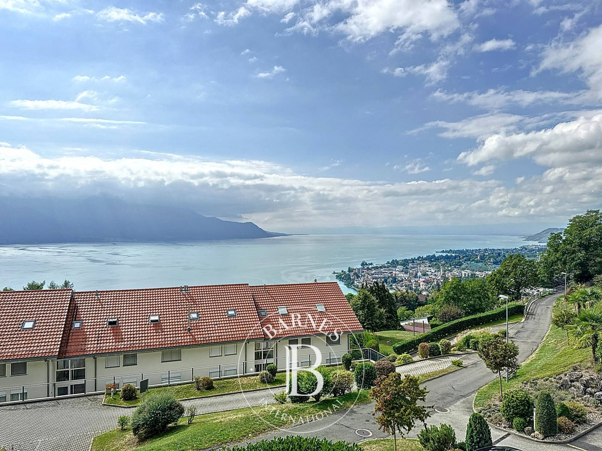 Daire Montreux - picture 5