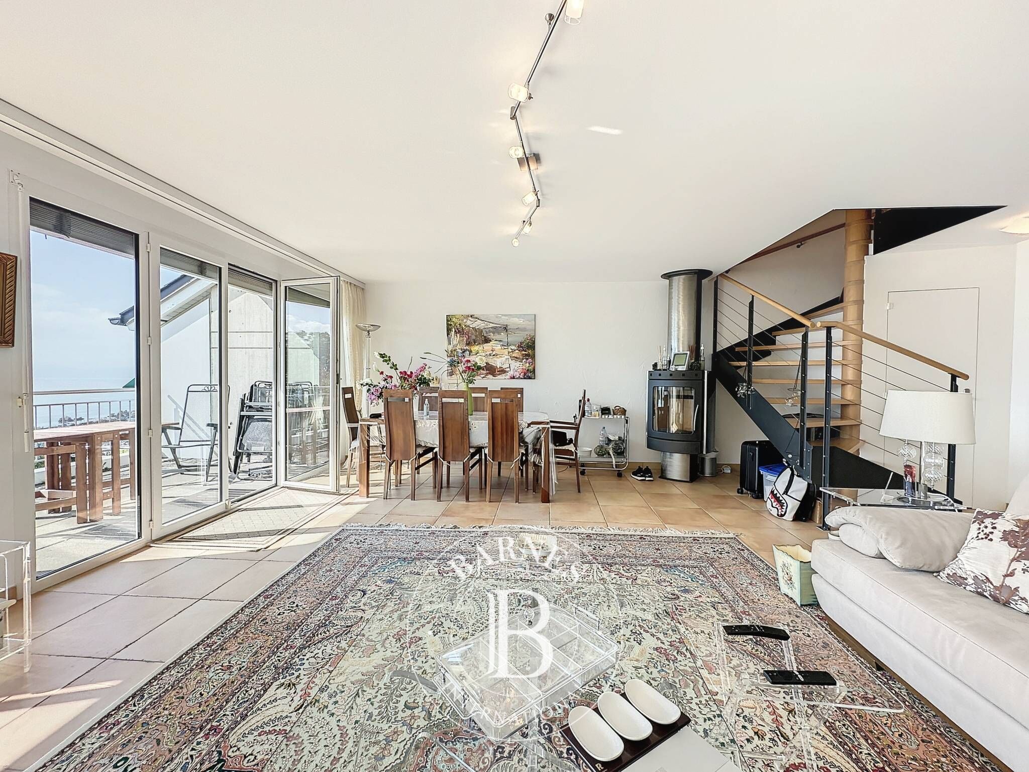 Daire Montreux - picture 12