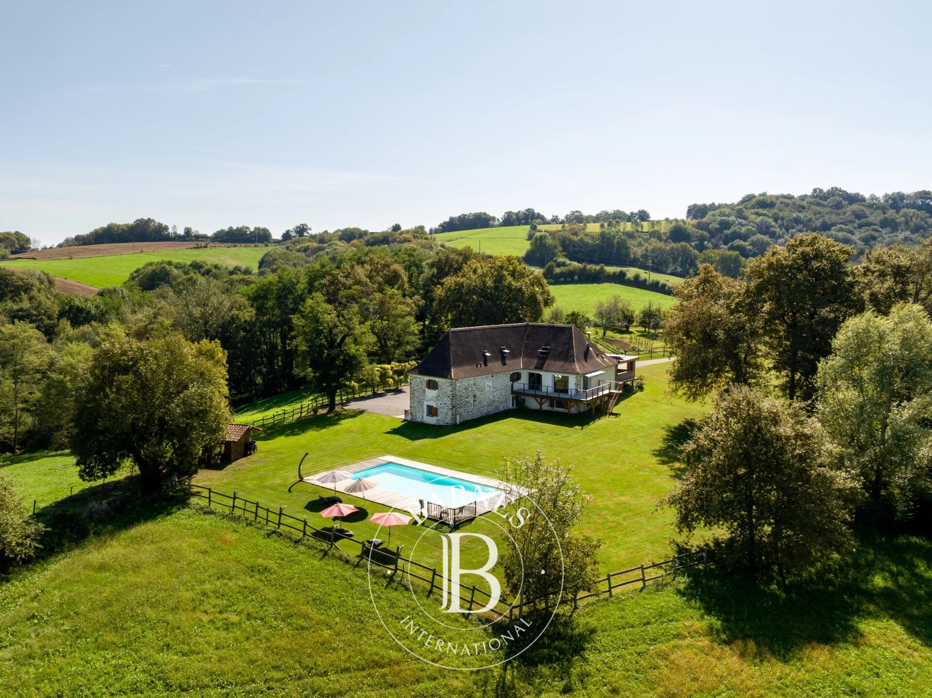 INTERIOR DEL PAÍS VASCO PRECIOSA FINCA DEL SIGLO XVII - HABITACIONES DE INVITADOS CON 3 HECTÁREAS DE TERRENO. - picture 3