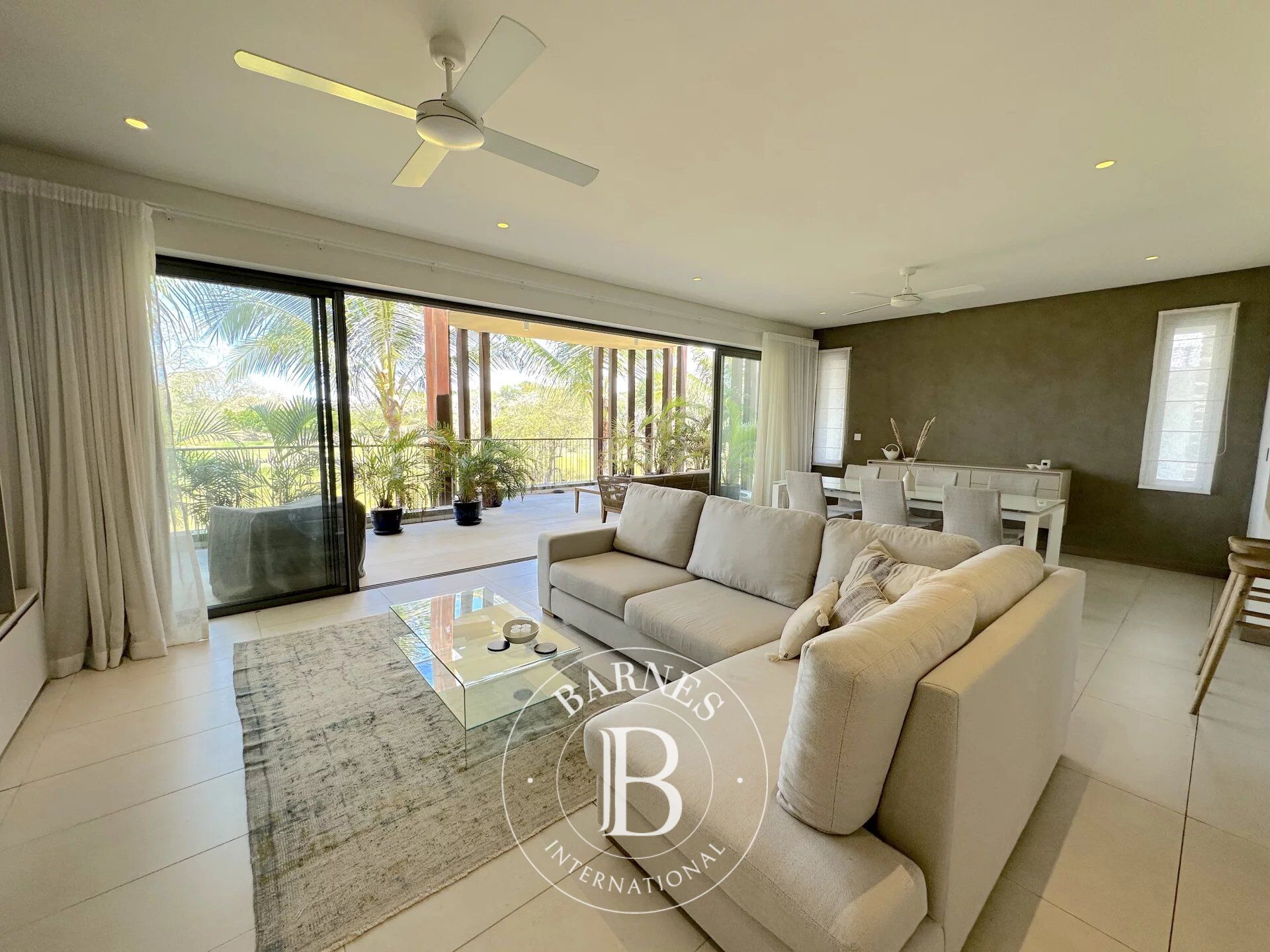 MONT CHOISY - Appartement haut de gamme - 2 chambres - picture 2