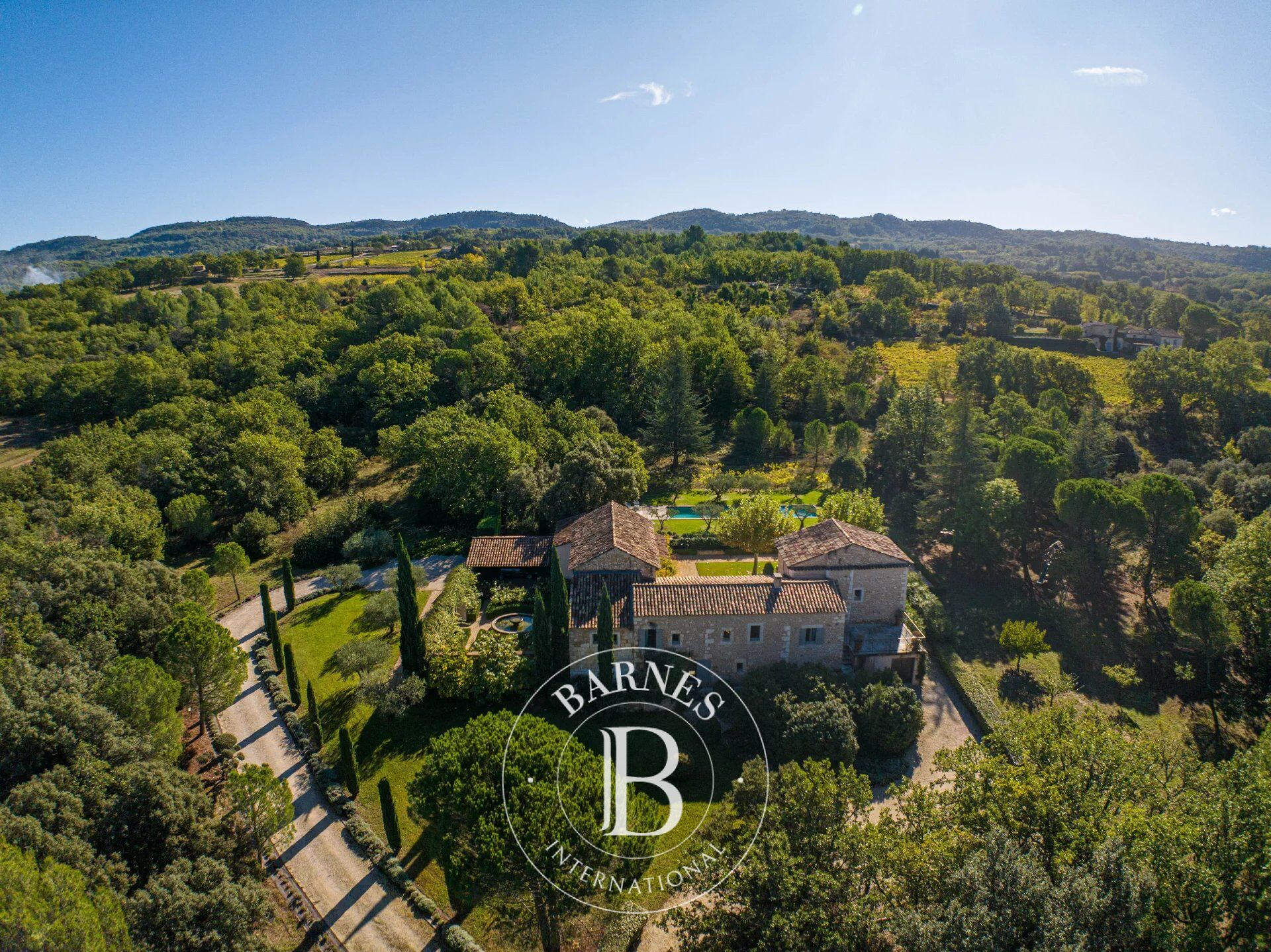 Masía Bonnieux - picture 1