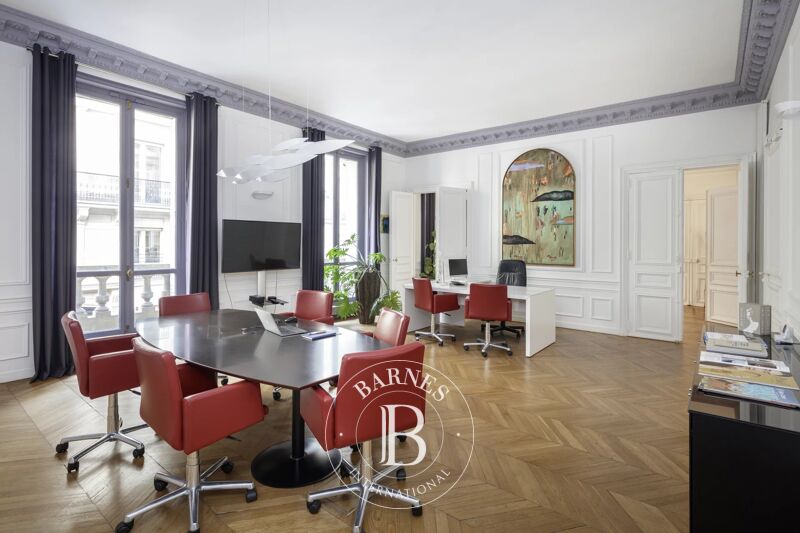 Bureaux Haussmannien de standing à louer - 184 m²