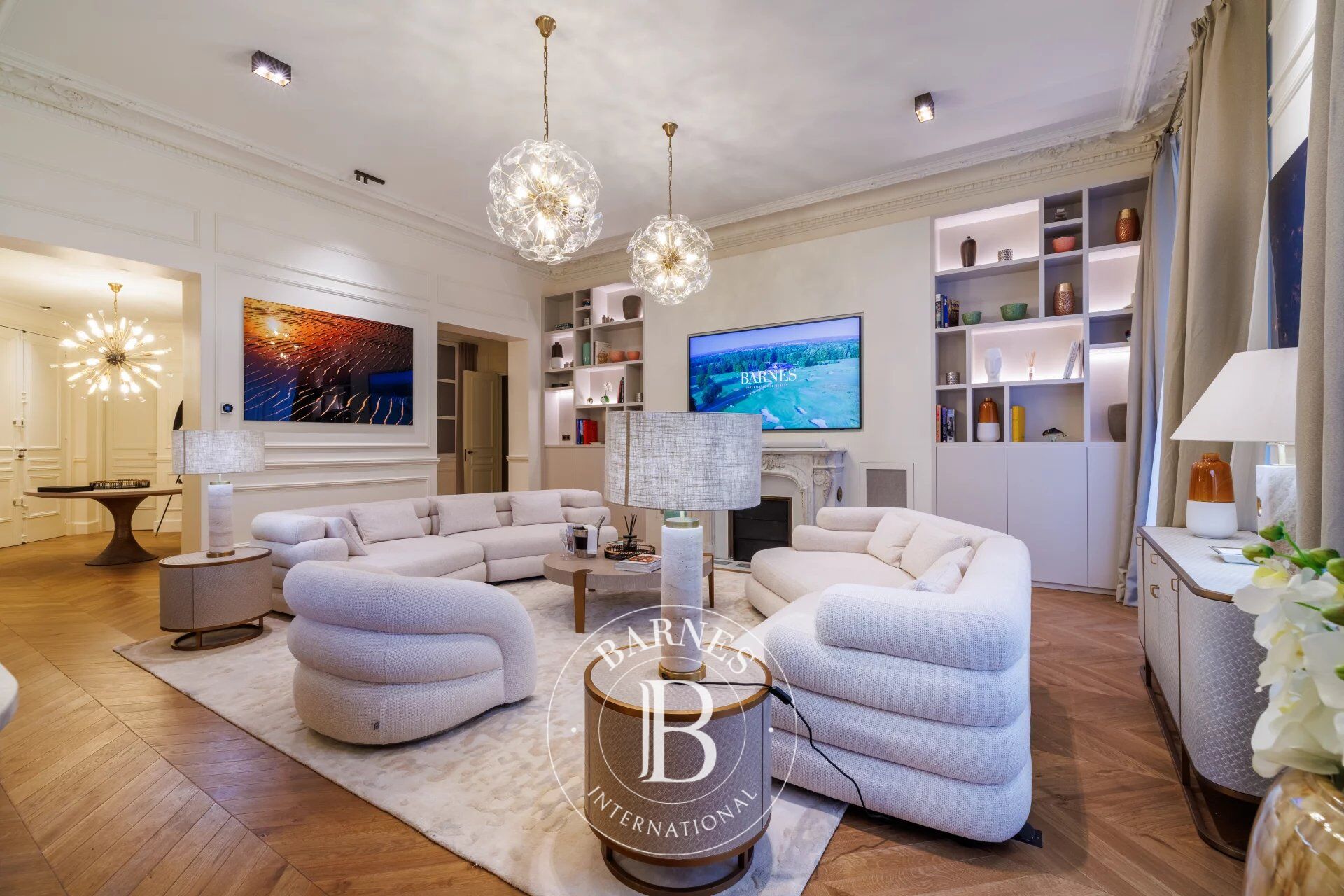 Piso Paris 8ème - picture 3