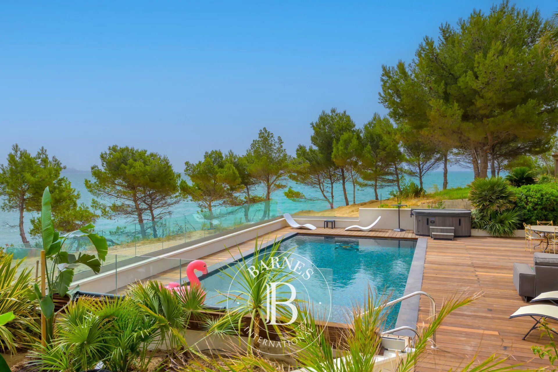 Exceptional Luxury Villa with Sea View in Carry le Rouet - picture 1