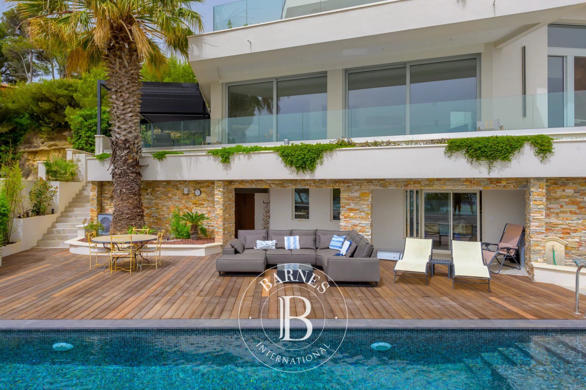 Exceptional Luxury Villa with Sea View in Carry le Rouet - picture 3